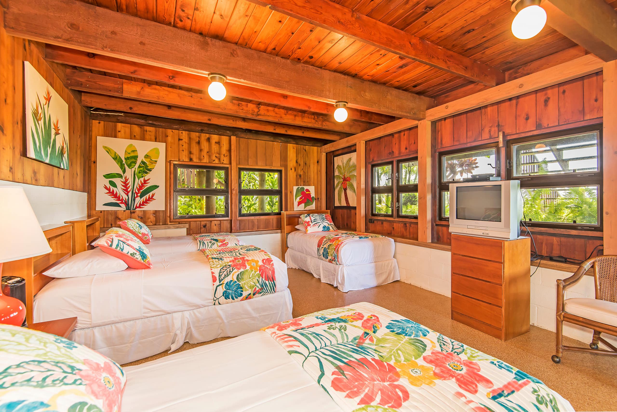 North Shore Rural Serene Home with Ocean-MT Views - Photo 11