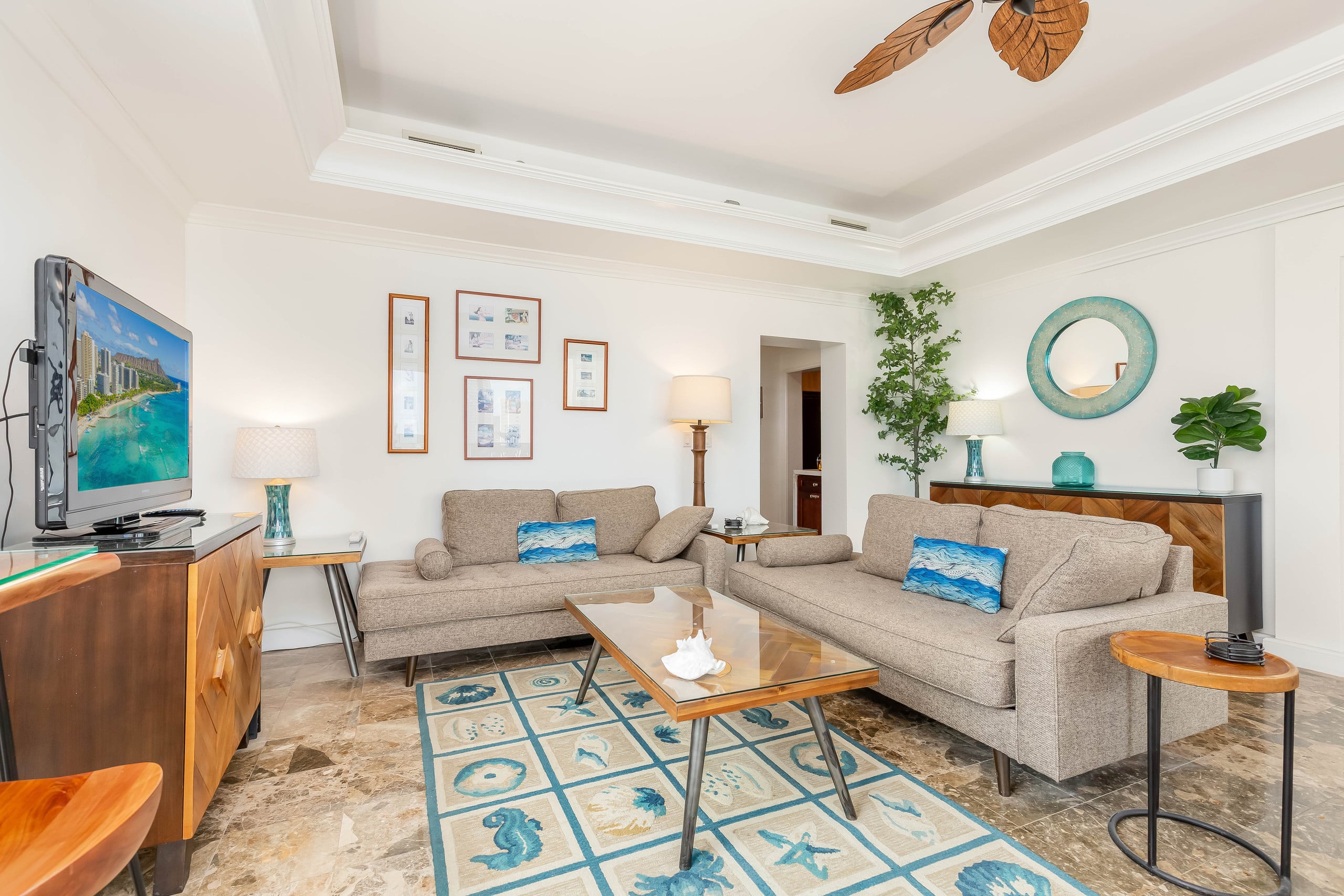 Condo in Honolulu · ★4.75 · 3 bedrooms · 3 beds · 3 private baths - Image 37