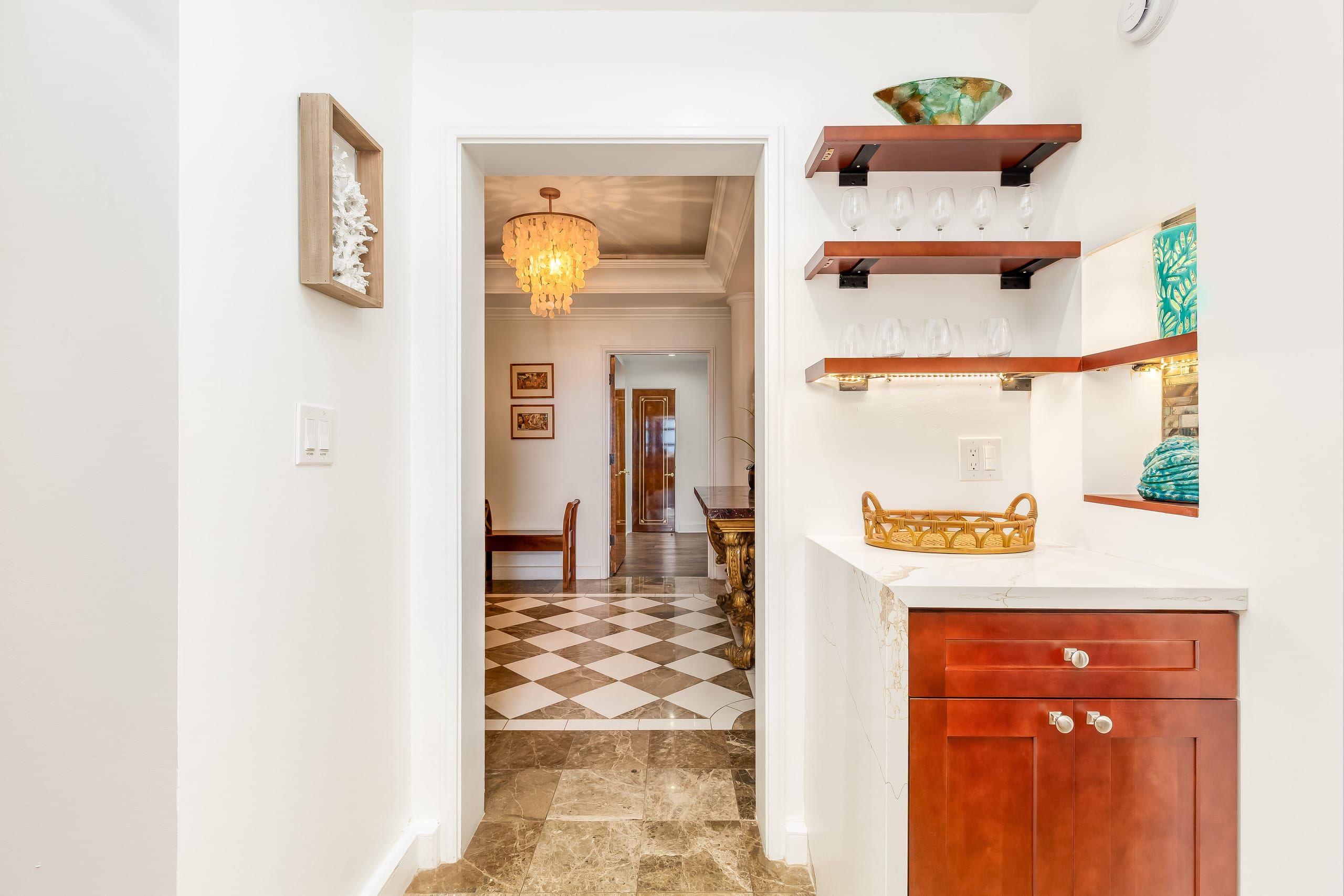 Condo in Honolulu · ★4.75 · 3 bedrooms · 3 beds · 3 private baths - Image 33