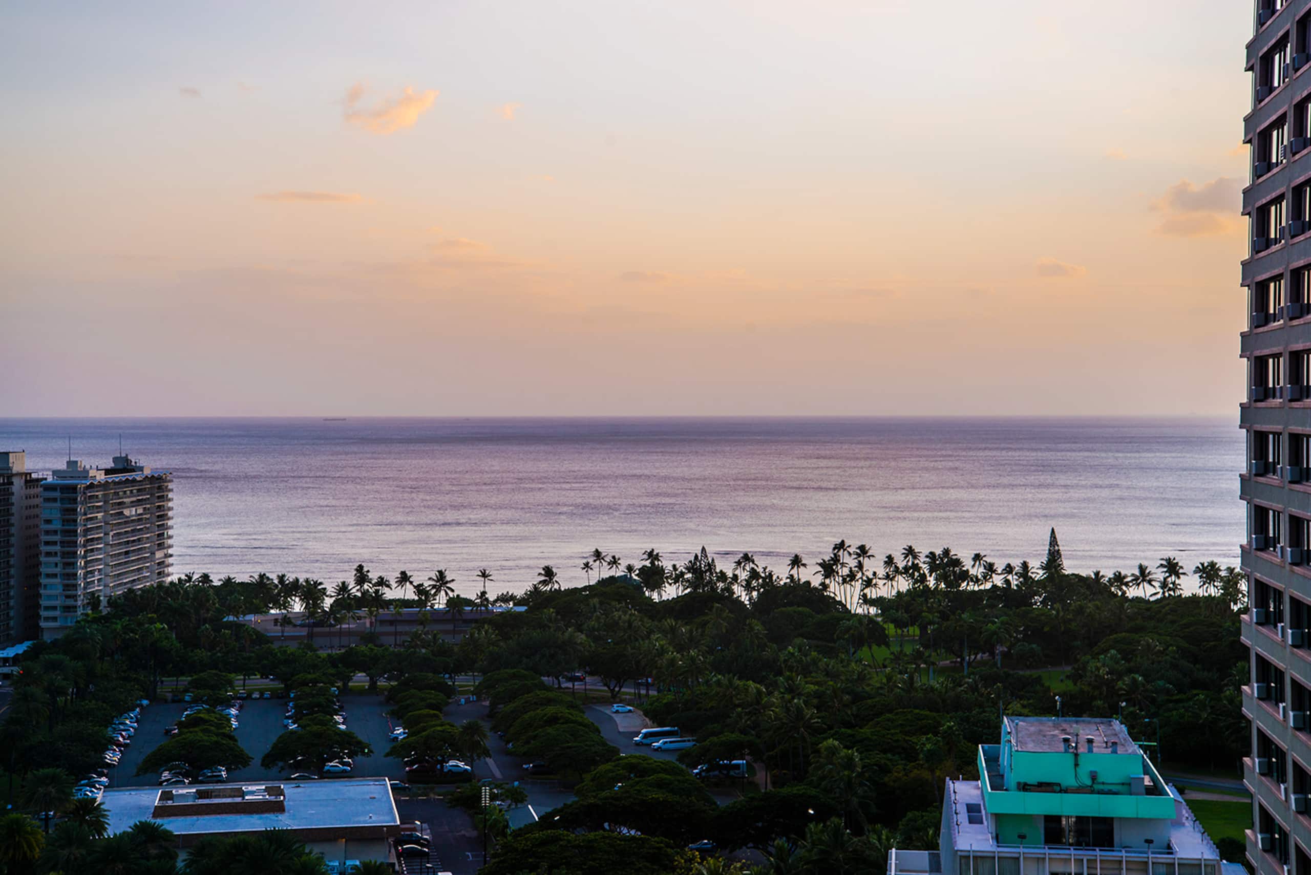 Condo in Honolulu · ★4.75 · 3 bedrooms · 3 beds · 3 private baths - Image 44