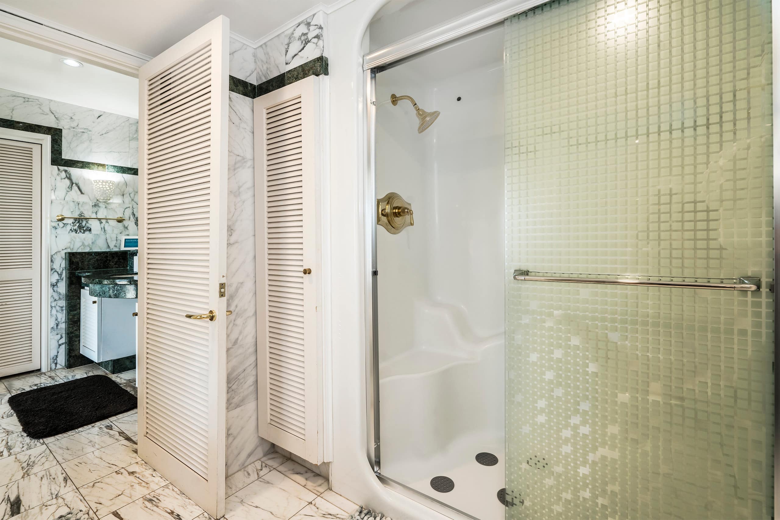 Condo in Honolulu · ★4.75 · 3 bedrooms · 3 beds · 3 private baths - Image 20