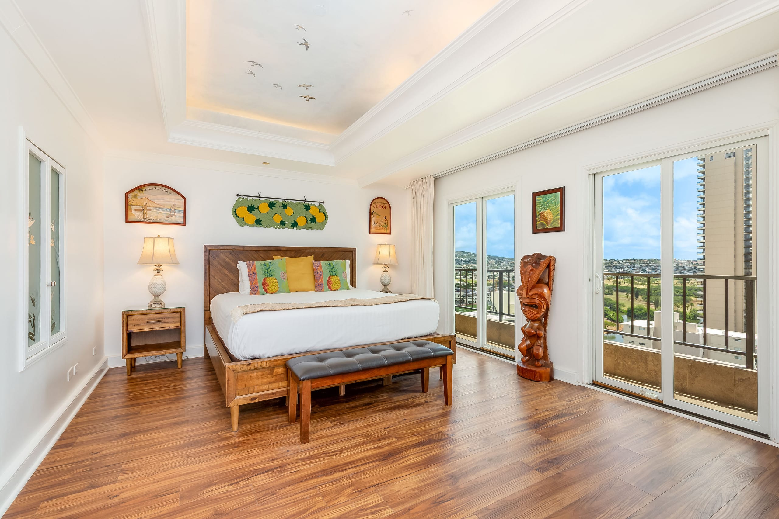 Condo in Honolulu · ★4.75 · 3 bedrooms · 3 beds · 3 private baths - Image 14