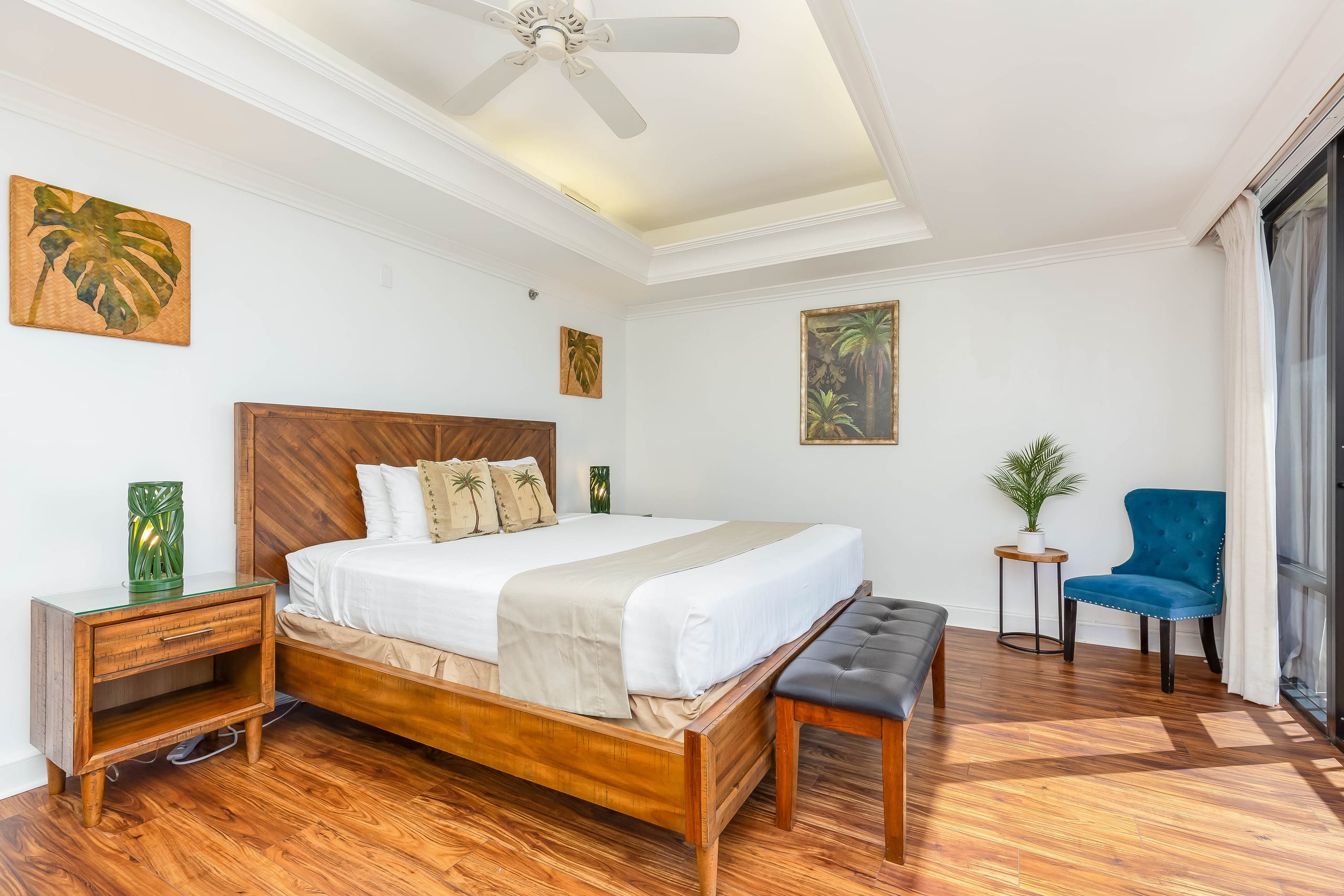 Condo in Honolulu · ★4.75 · 3 bedrooms · 3 beds · 3 private baths - Image 21