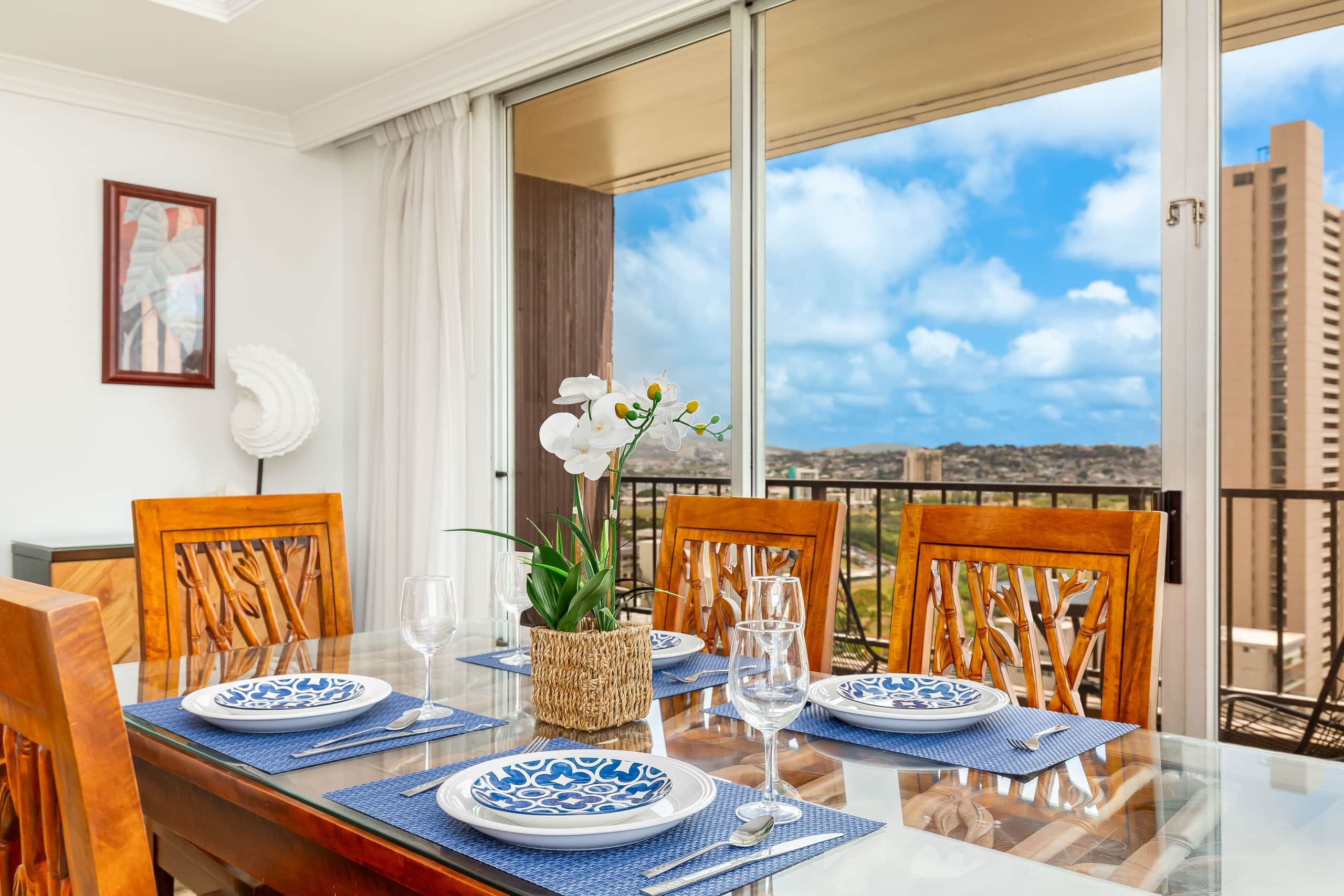 Condo in Honolulu · ★4.75 · 3 bedrooms · 3 beds · 3 private baths - Image 7