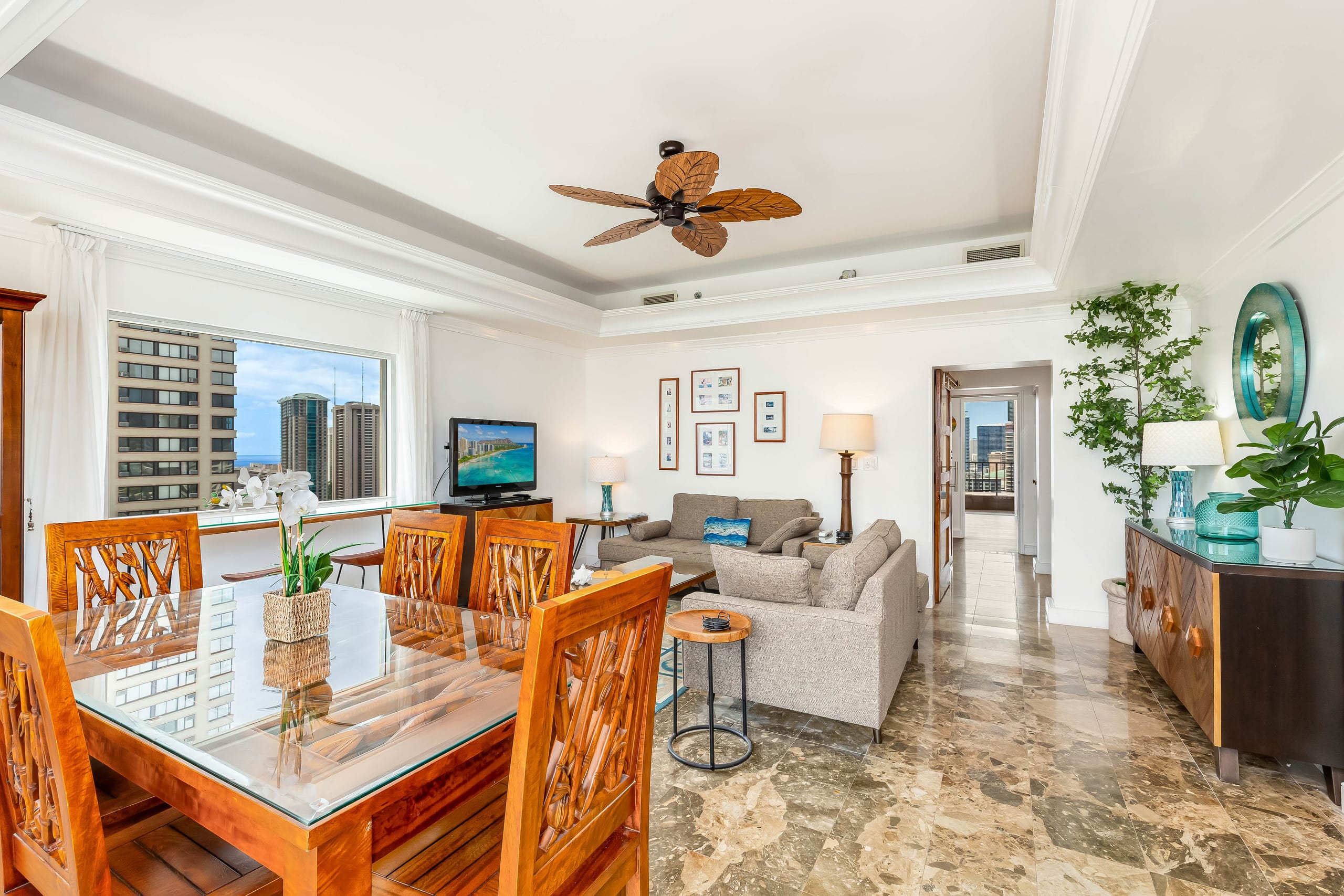 Condo in Honolulu · ★4.75 · 3 bedrooms · 3 beds · 3 private baths - Image 42