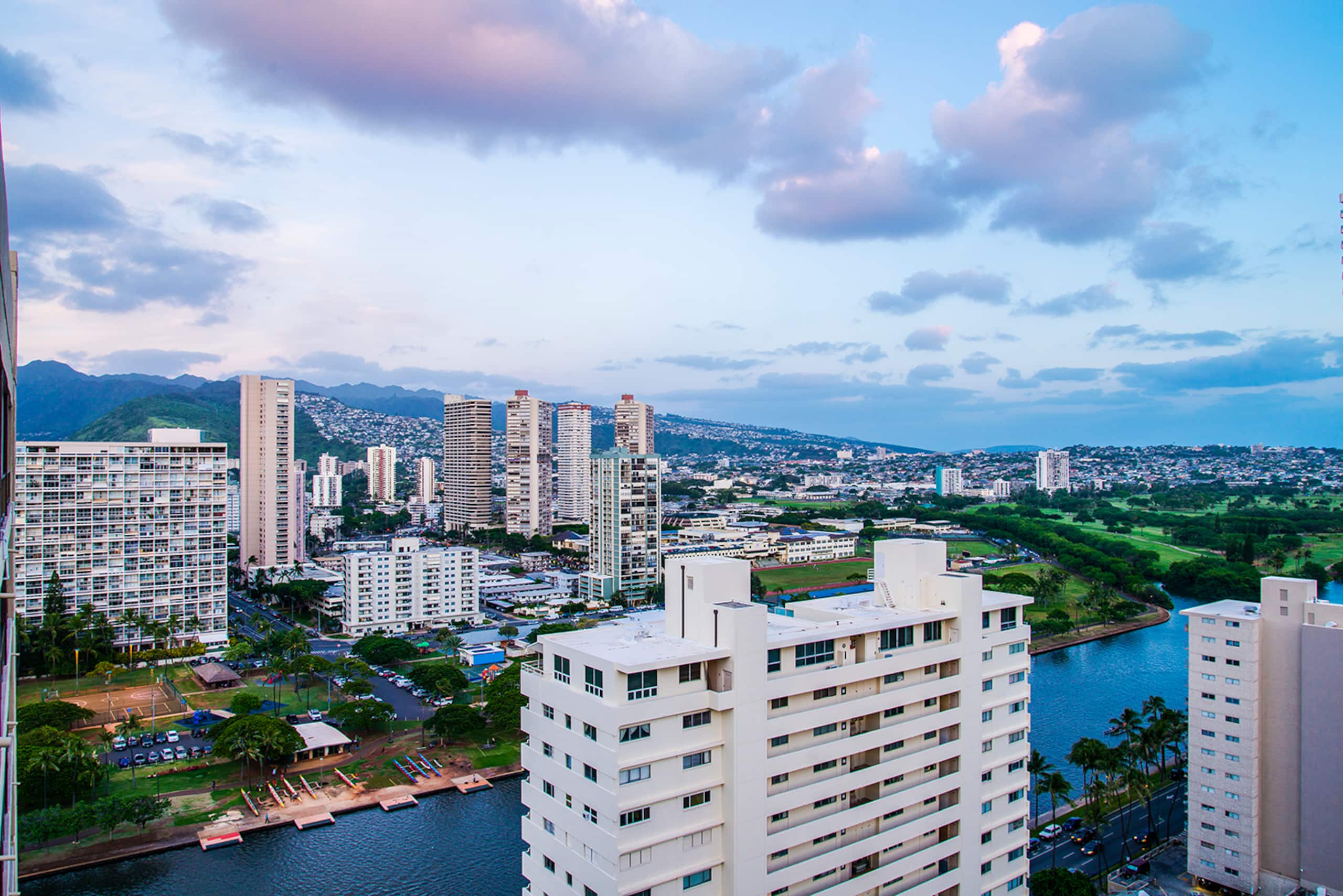 Condo in Honolulu · ★4.75 · 3 bedrooms · 3 beds · 3 private baths - Image 55