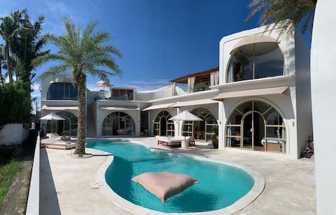 5 BR villa view on ricefield, pool, sauna jacuzzi