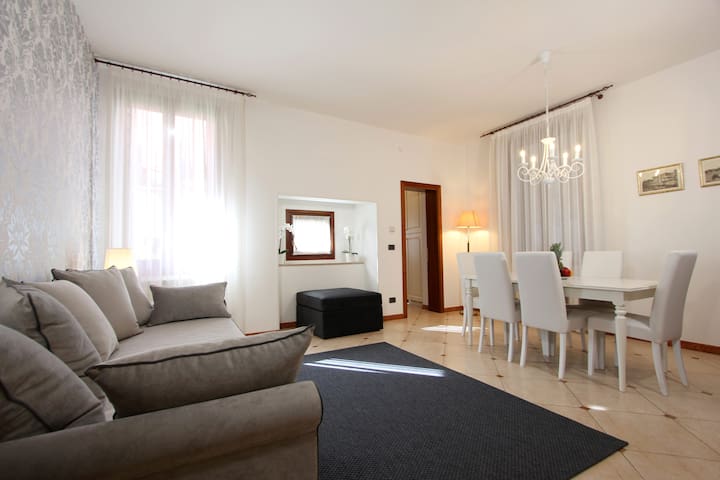Residence Falier (600m from Rialto´s Bridge)
