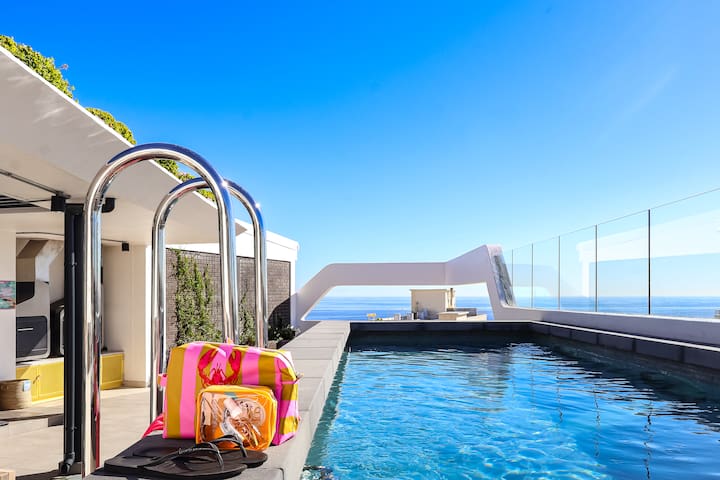 Modern Two-Bed Contemporary Coastal Apartment