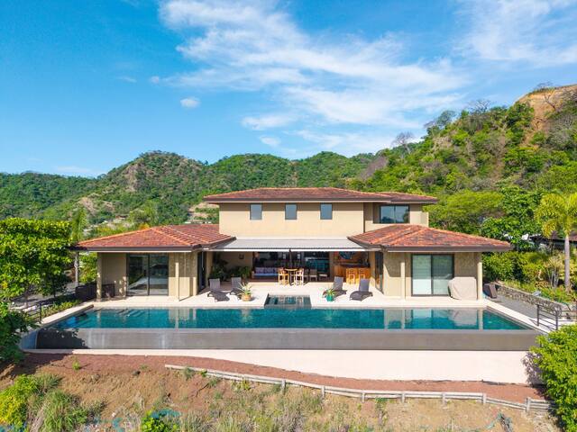 Oceanview Villa in Mar Vista | Infinity Pool