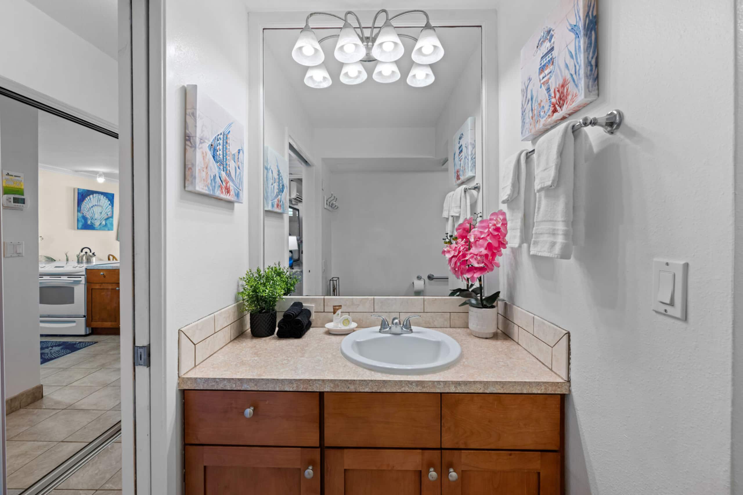 Condo in Lahaina · ★5.0 · 1 bedroom · 2 beds · 1 bath - Image 19