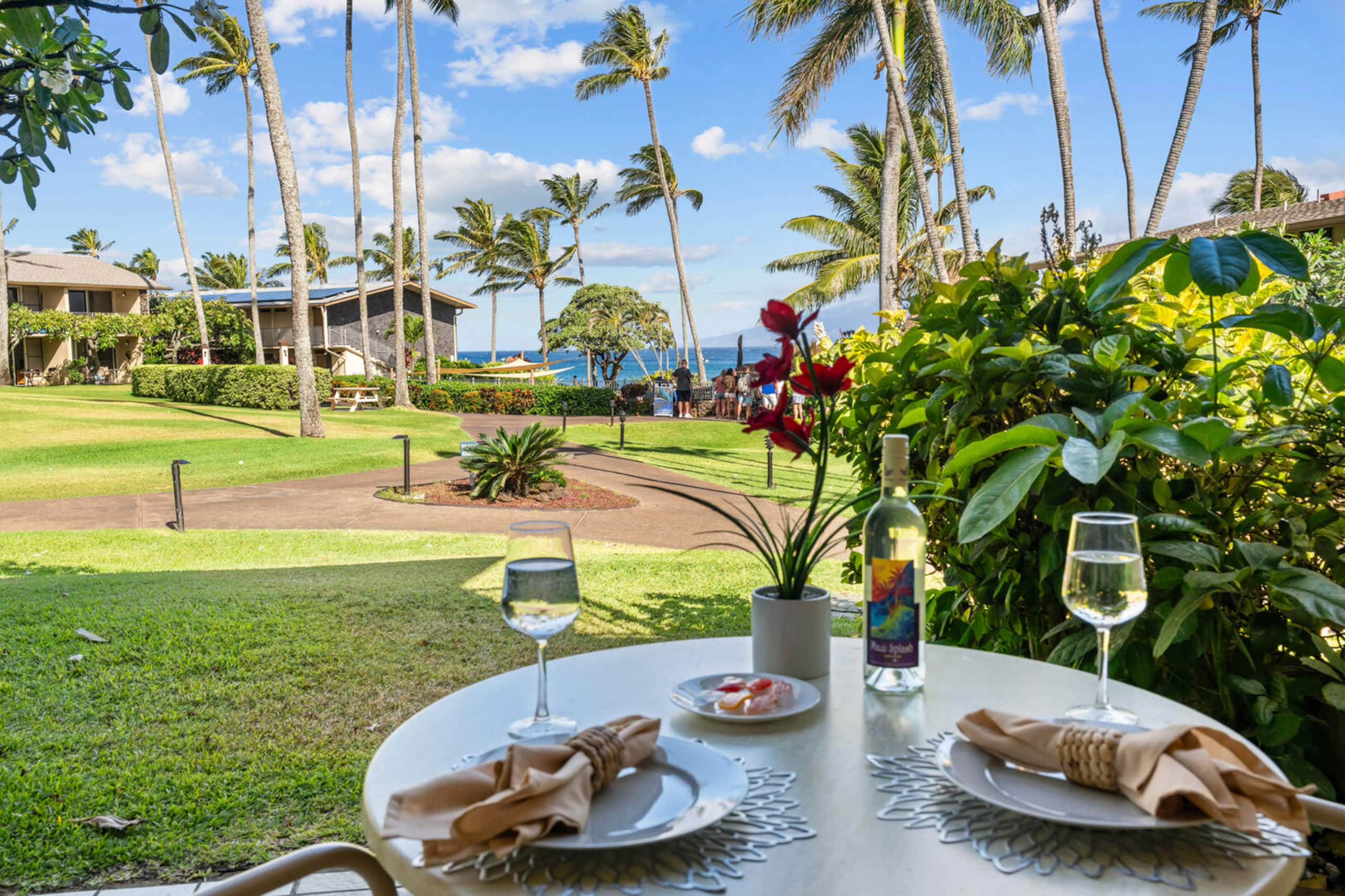 Condo in Lahaina · ★5.0 · 1 bedroom · 2 beds · 1 bath - Image 1