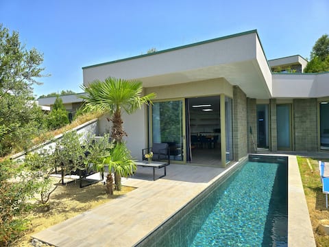 Nature Retreat with Private Pool 279