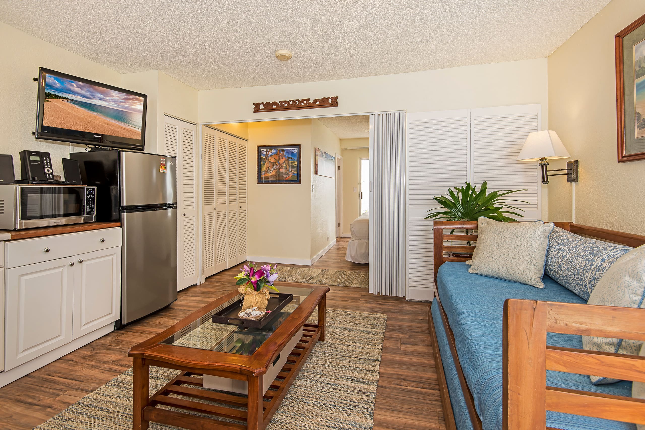 Condo in Honolulu · ★4.77 · 1 bedroom · 3 beds · 1 private bath - Image 4