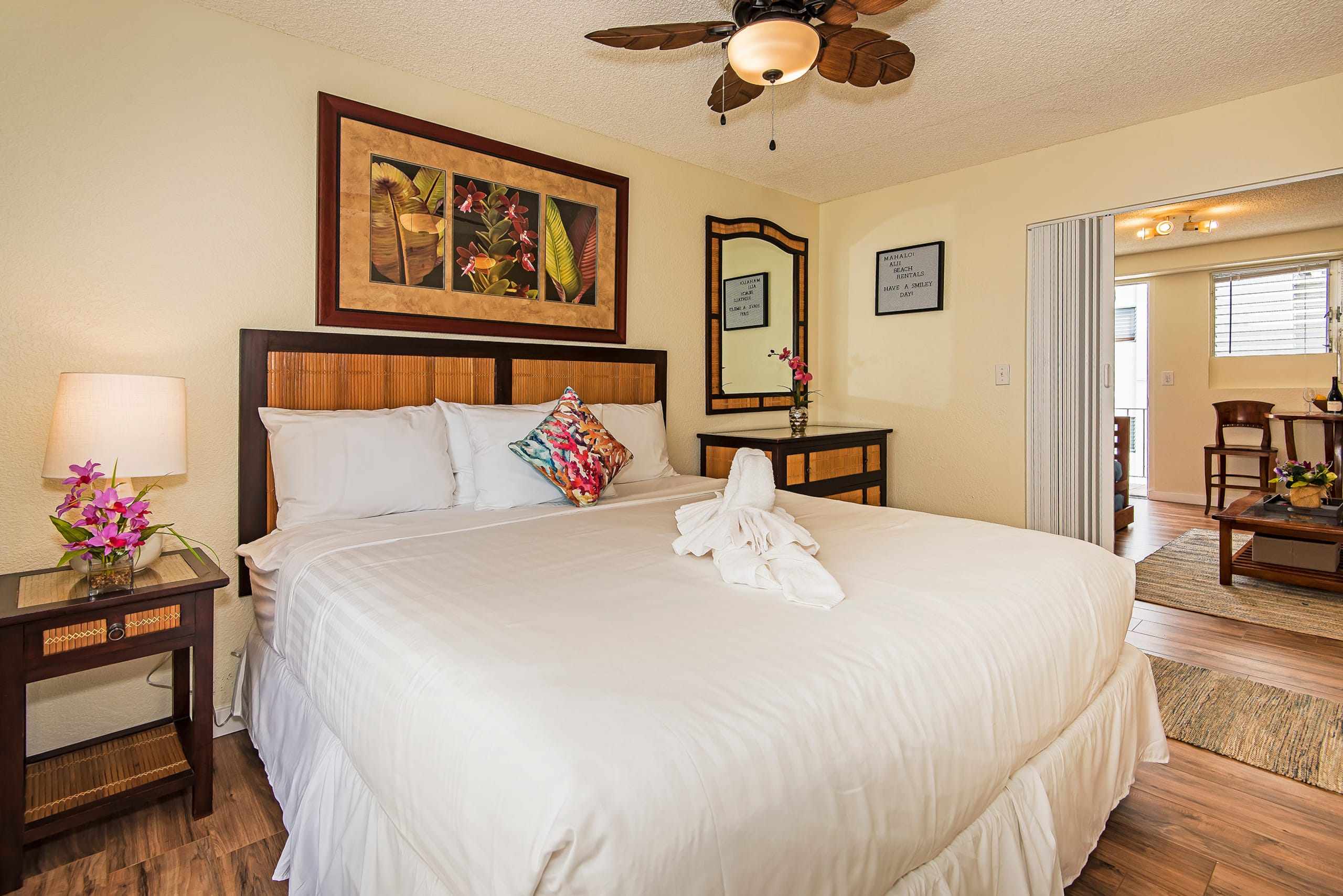 Condo in Honolulu · ★4.77 · 1 bedroom · 3 beds · 1 private bath - Image 9