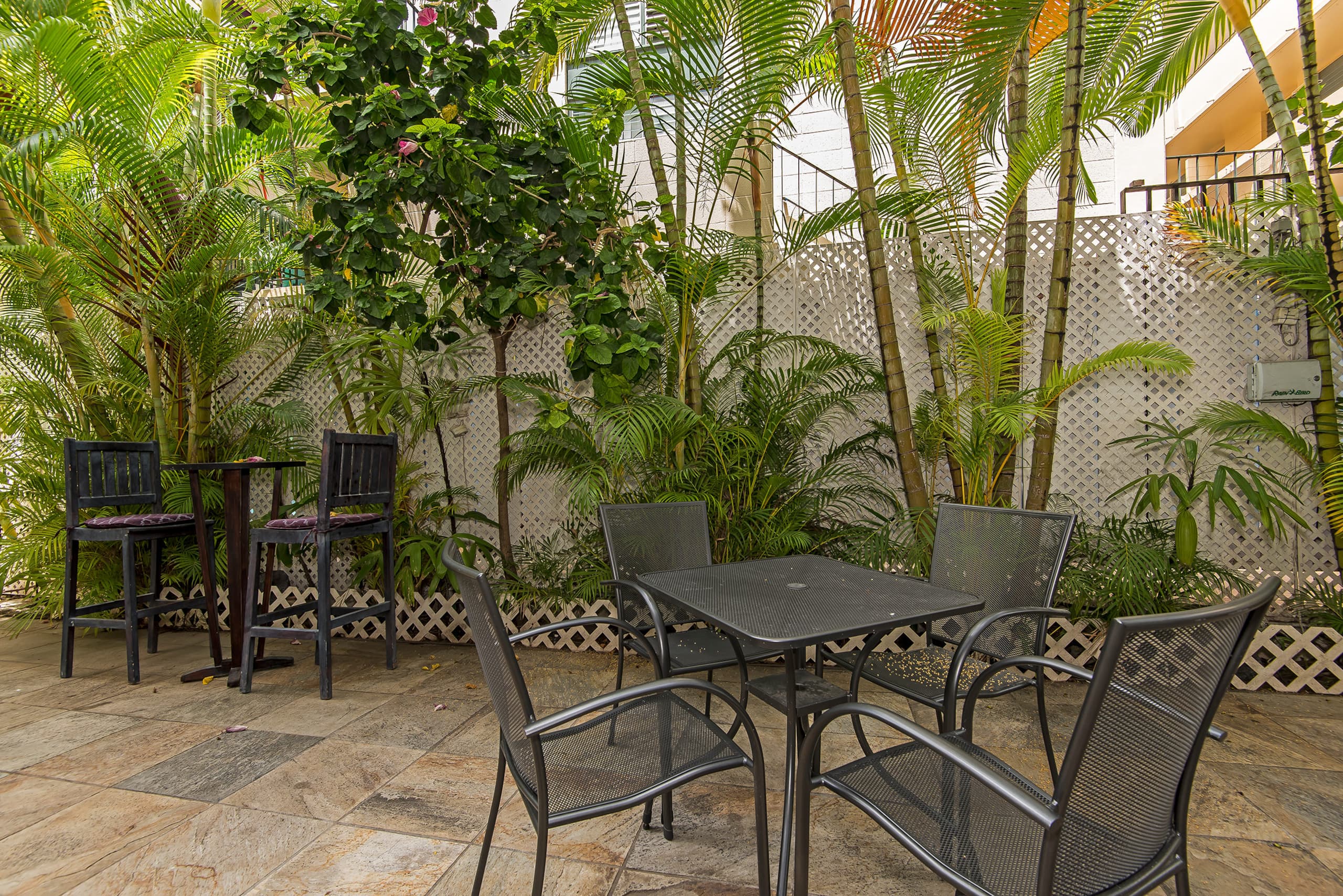Condo in Honolulu · ★5.0 · 1 bedroom · 3 beds · 1 private bath - Image 10