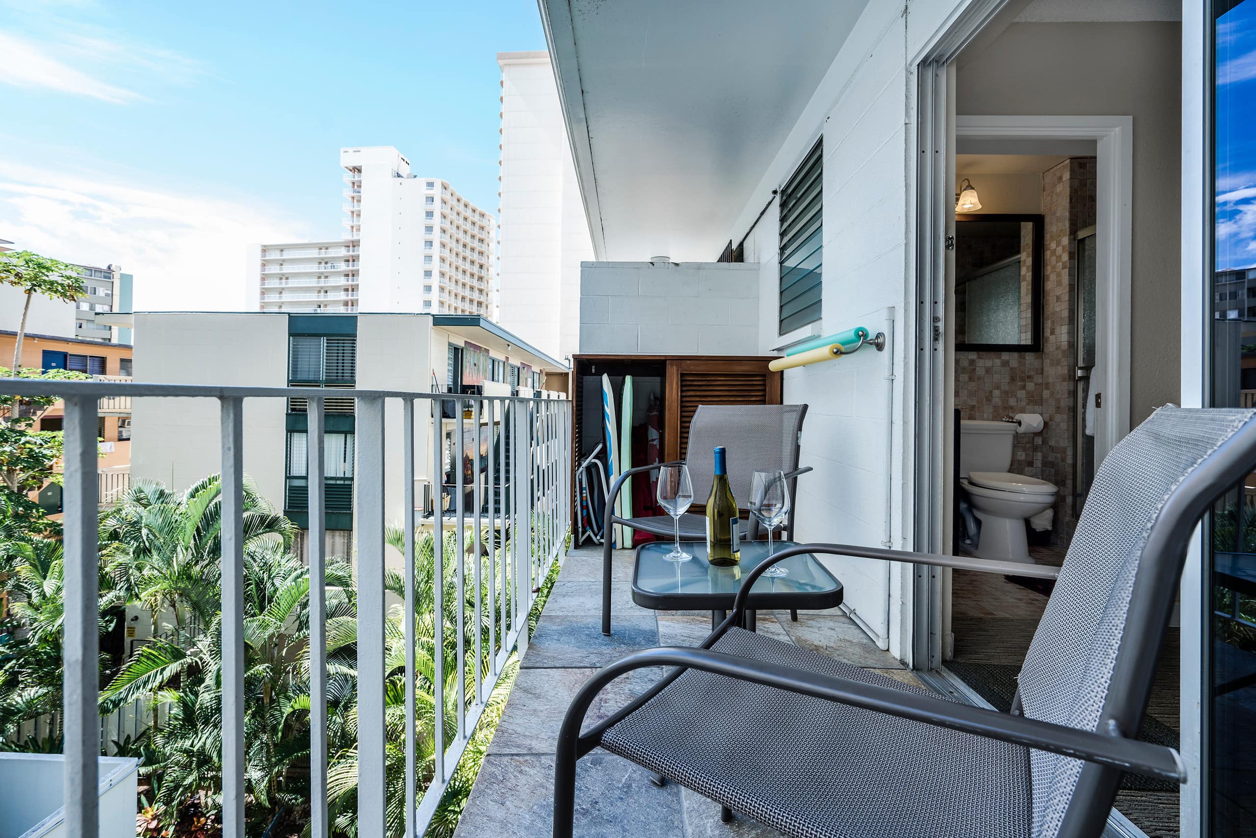 Condo in Honolulu · ★5.0 · 1 bedroom · 3 beds · 1 private bath - Image 11
