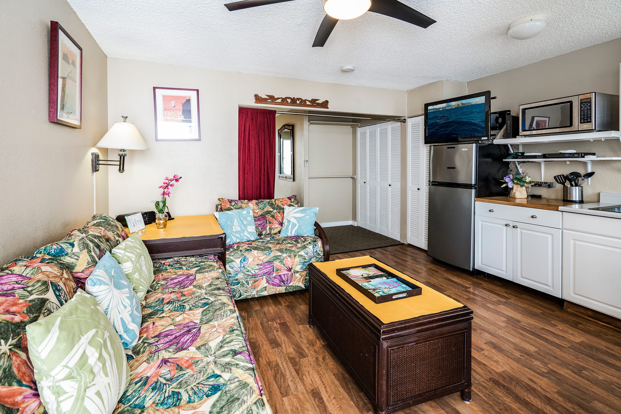 Condo in Honolulu · ★5.0 · 1 bedroom · 3 beds · 1 private bath - Image 3