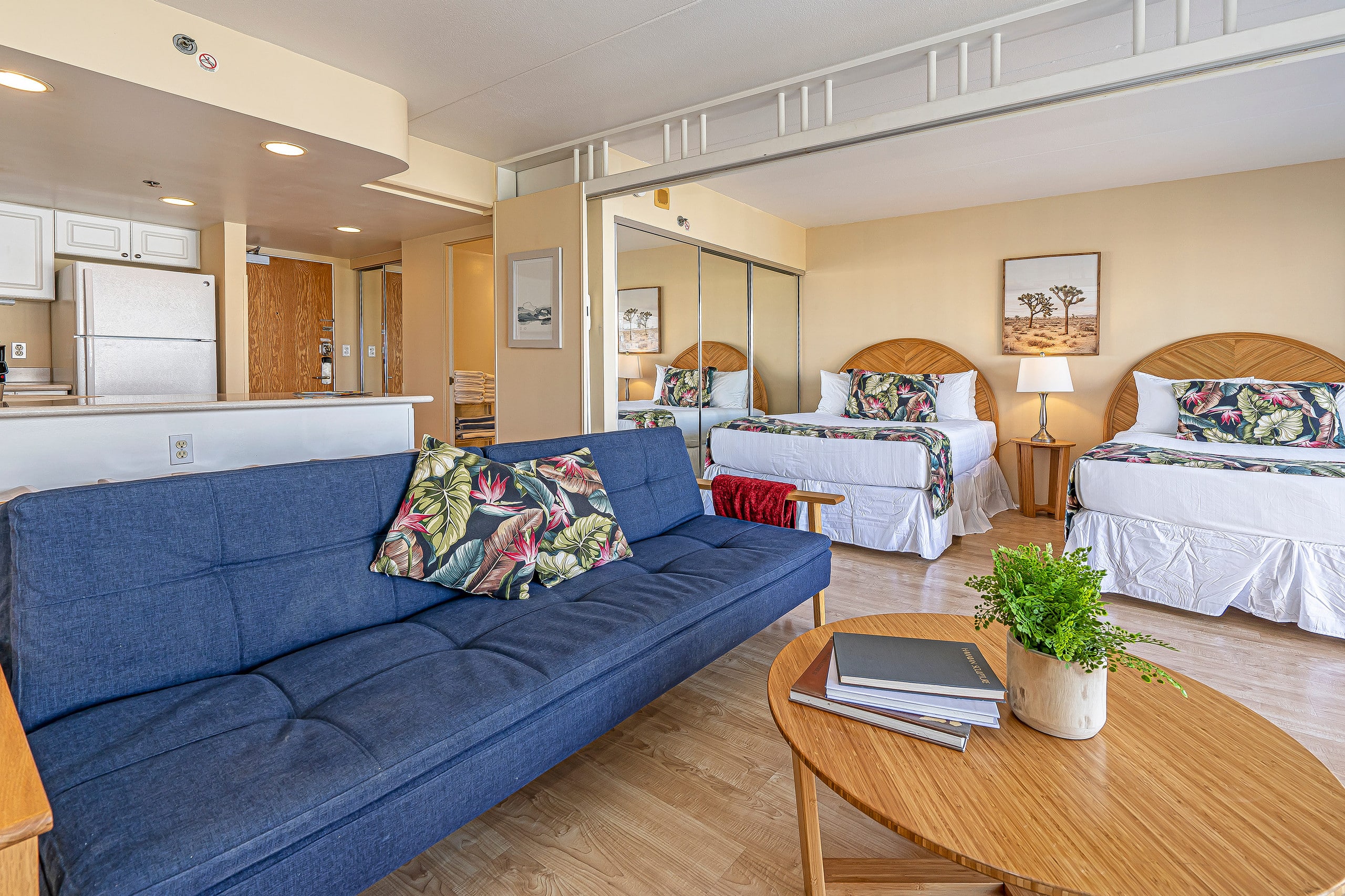 Condo in Honolulu · ★4.82 · 1 bedroom · 3 beds · 1 private bath - Image 2