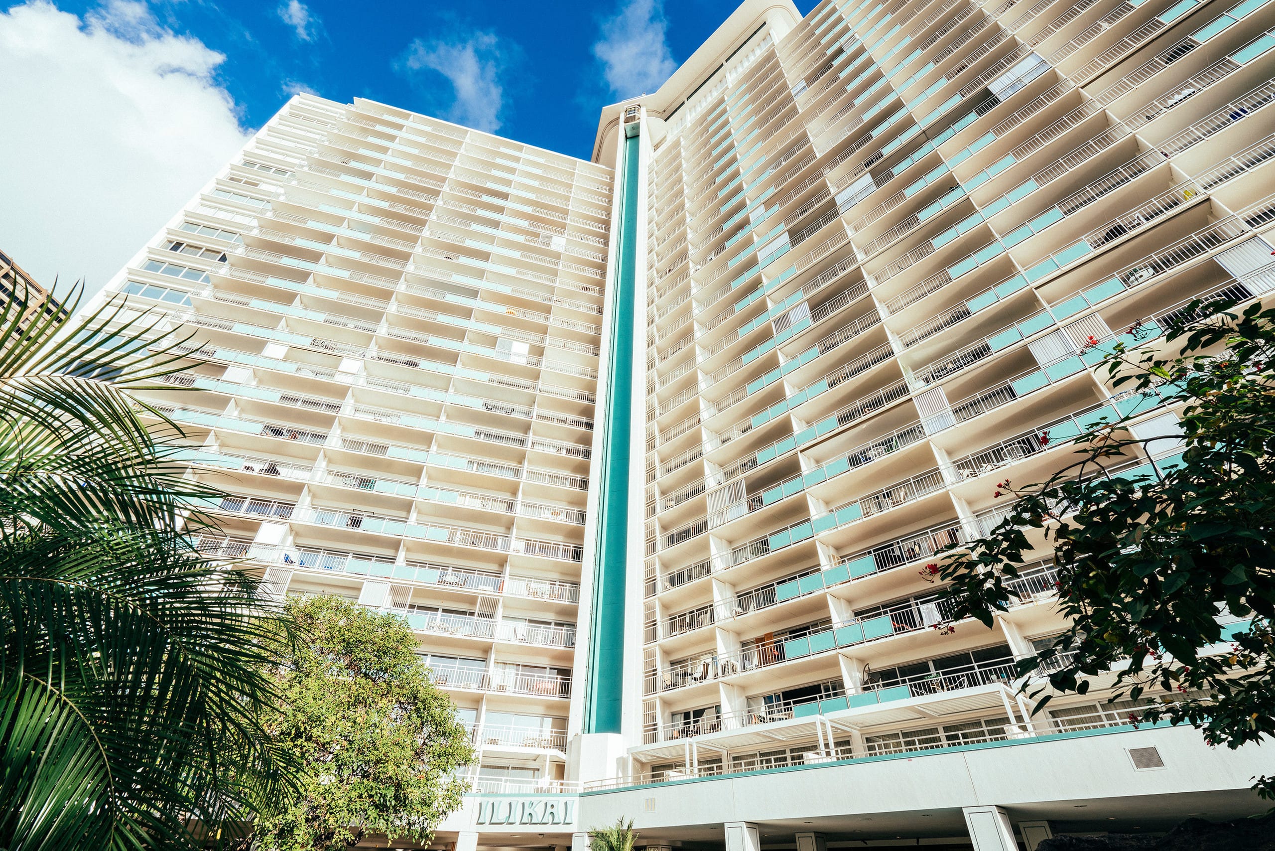Condo in Honolulu · ★4.82 · 1 bedroom · 3 beds · 1 private bath - Image 14