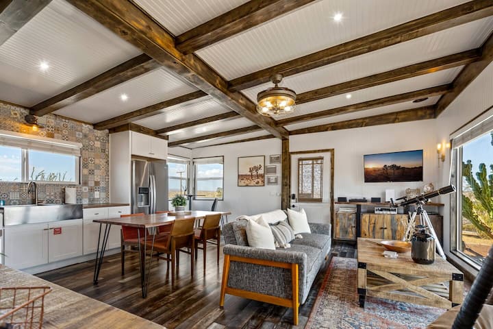 Secluded Joshua Tree Stay | Views + Hot Tub - Twentynine Palms, CA