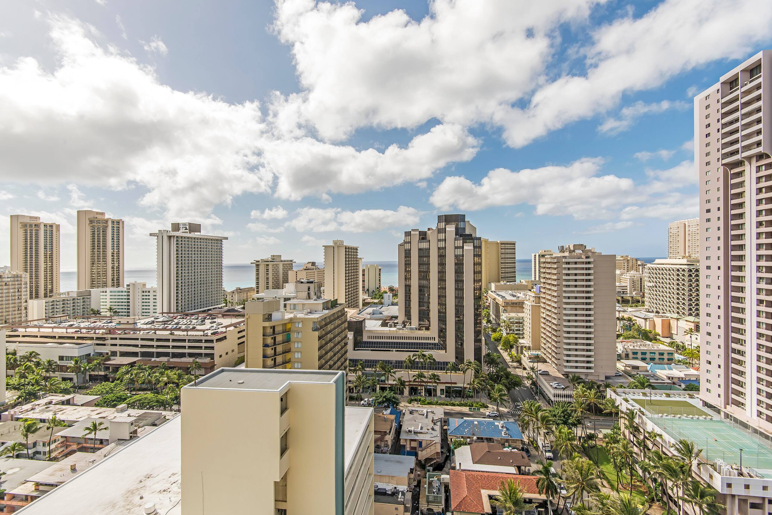 Condo in Honolulu · ★4.45 · 1 bedroom · 3 beds · 1 private bath - Image 23