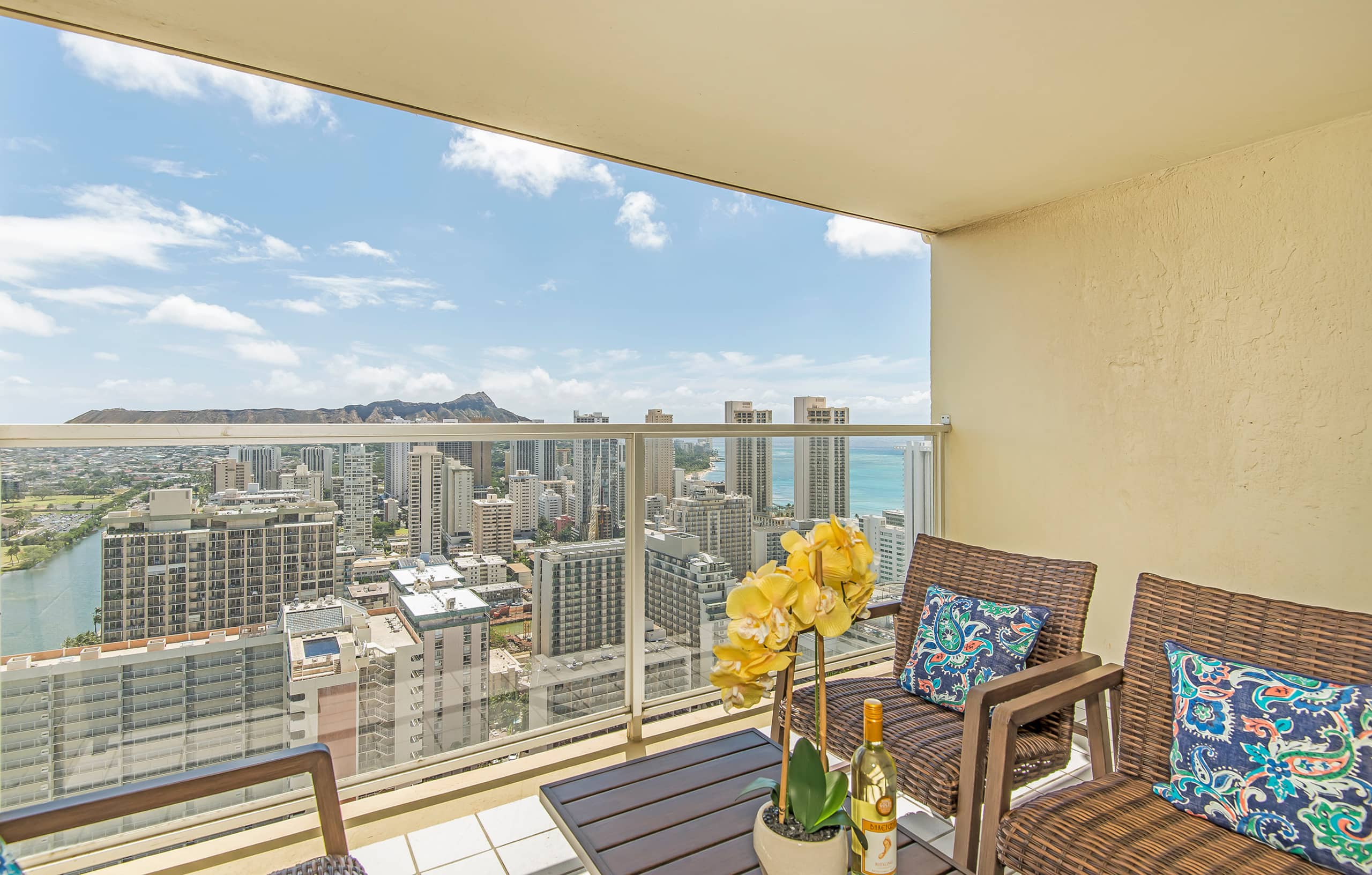 Condo in Honolulu · ★4.78 · Studio · 2 beds · 1 bath - Image 11