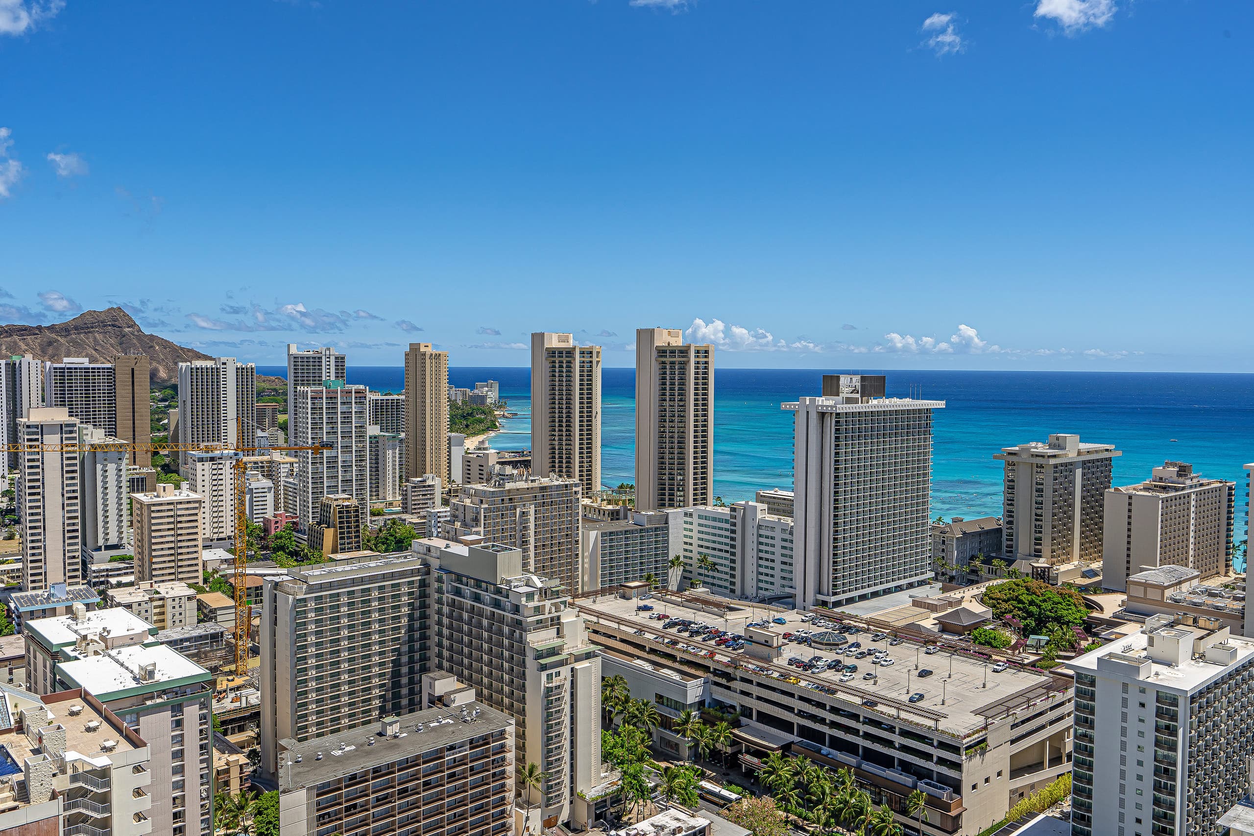Condo in Honolulu · ★4.8 · Studio · 2 beds · 1 bath - Image 13