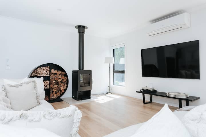Black Beauty Balnarring - Stunning Coastal Luxury - Phillip Island
