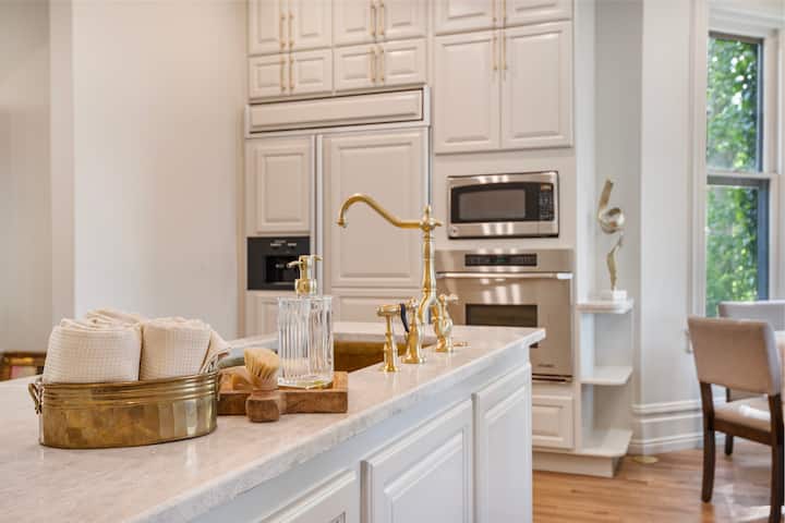 Davidfisher House, Historic Lux, Sleeps 12, 4br3ba - Heber City, UT