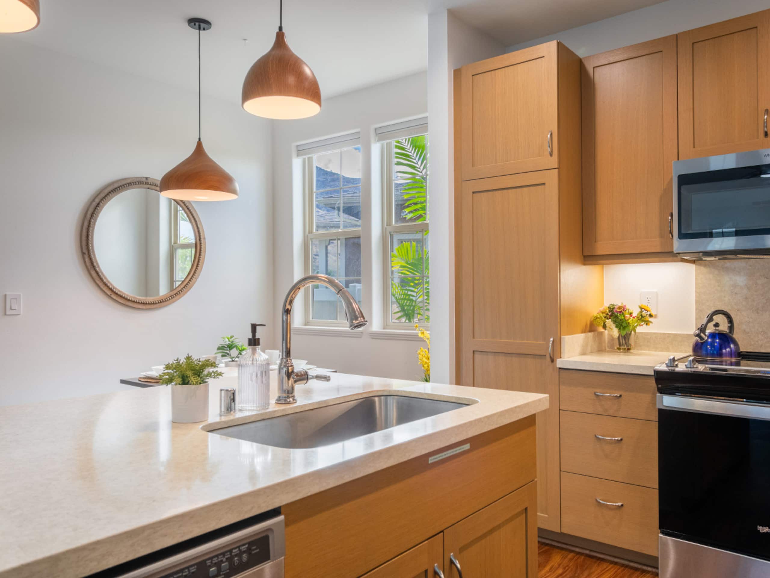 Home in Makaha Valley · ★5.0 · 4 bedrooms · 5 beds · 2.5 private baths - Image 35