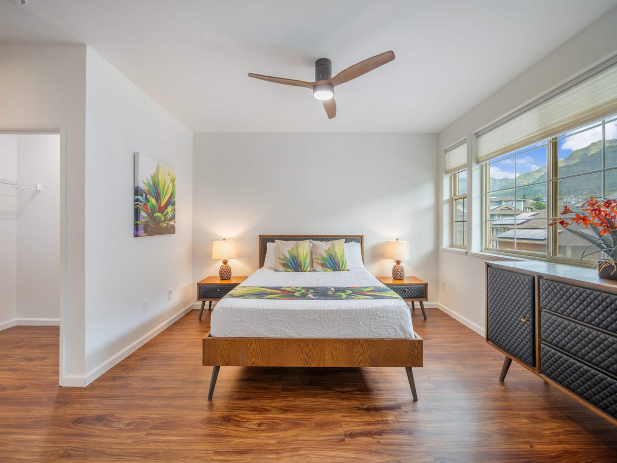 Home in Makaha Valley · ★5.0 · 4 bedrooms · 5 beds · 2.5 private baths - Image 5