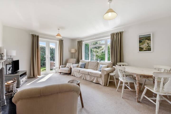 21 Owers Way, West Wittering - West Wittering