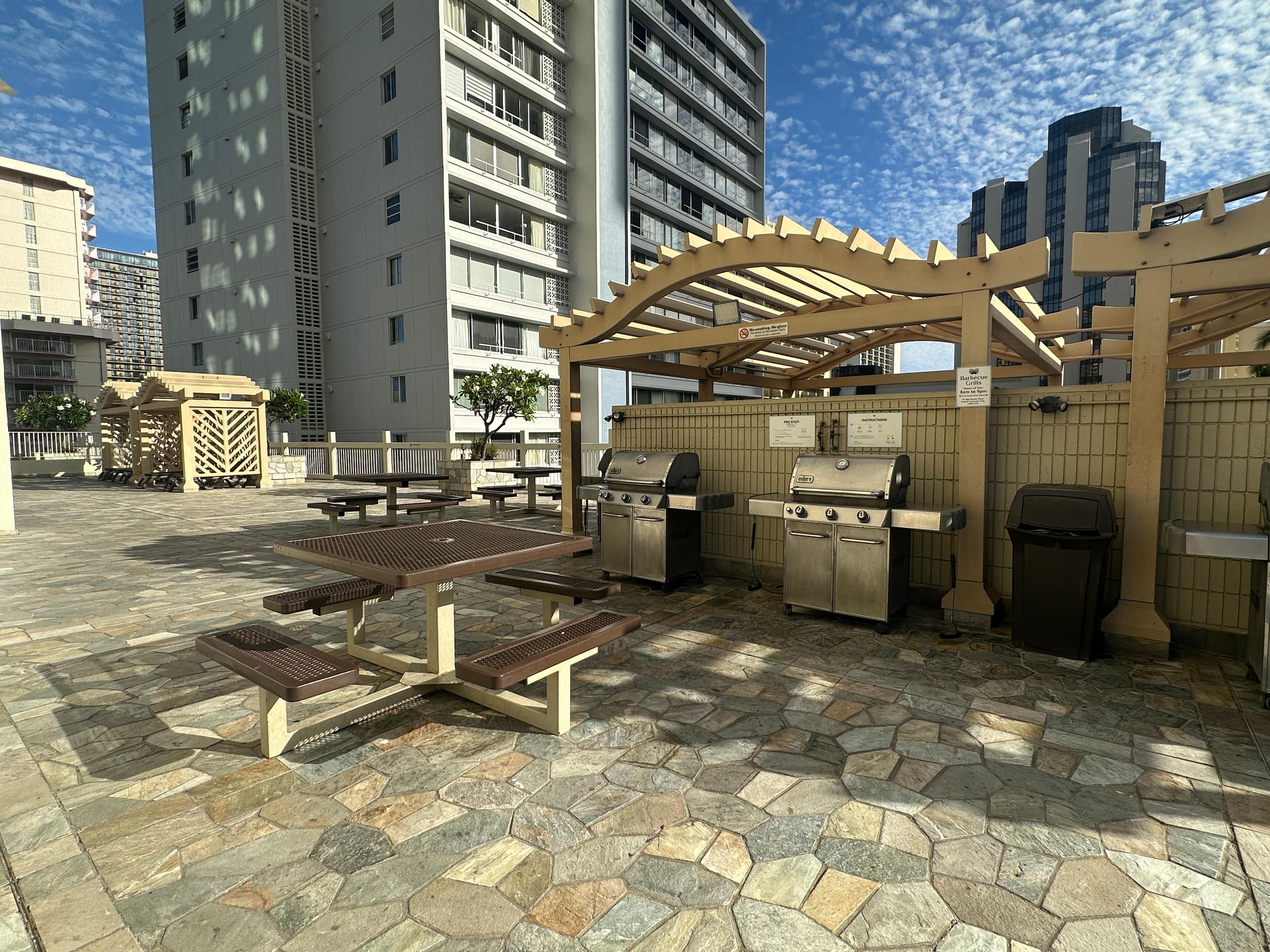 Condo in Honolulu · ★4.94 · 1 bedroom · 2 beds · 1 private bath - Image 29