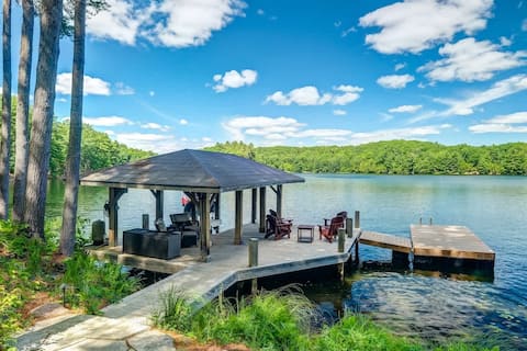 Popular Airbnb listing: Extensive private luxury property - sleeps 25! in South Frontenac