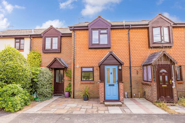 Sea Cloud - 2-bedroom House With Courtyard Garden - Sandbanks