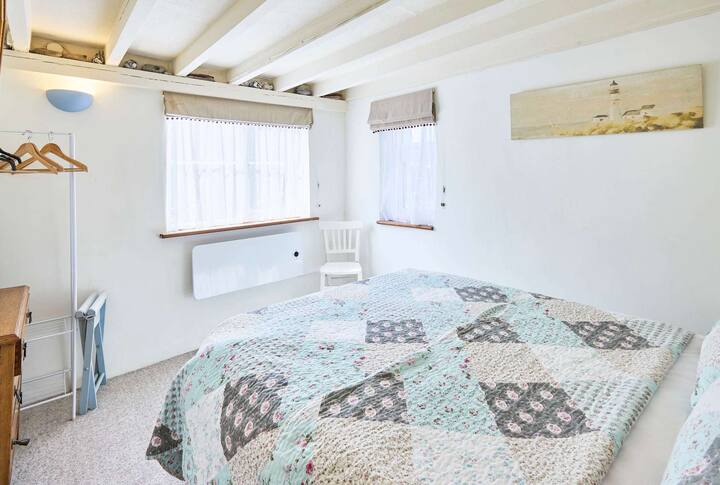 Pebble Cottage, Corpusty - เจ้าของที่พักและการเข้าพัก