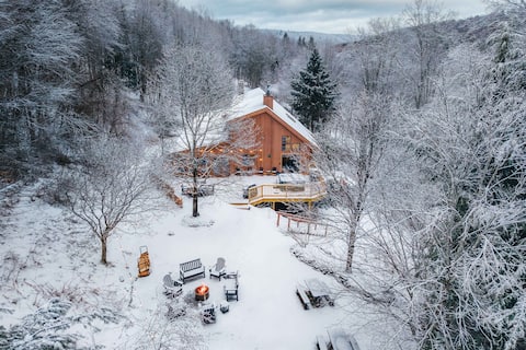 Designer Forest Cabin w/Hot Tub Near CherrySprings
