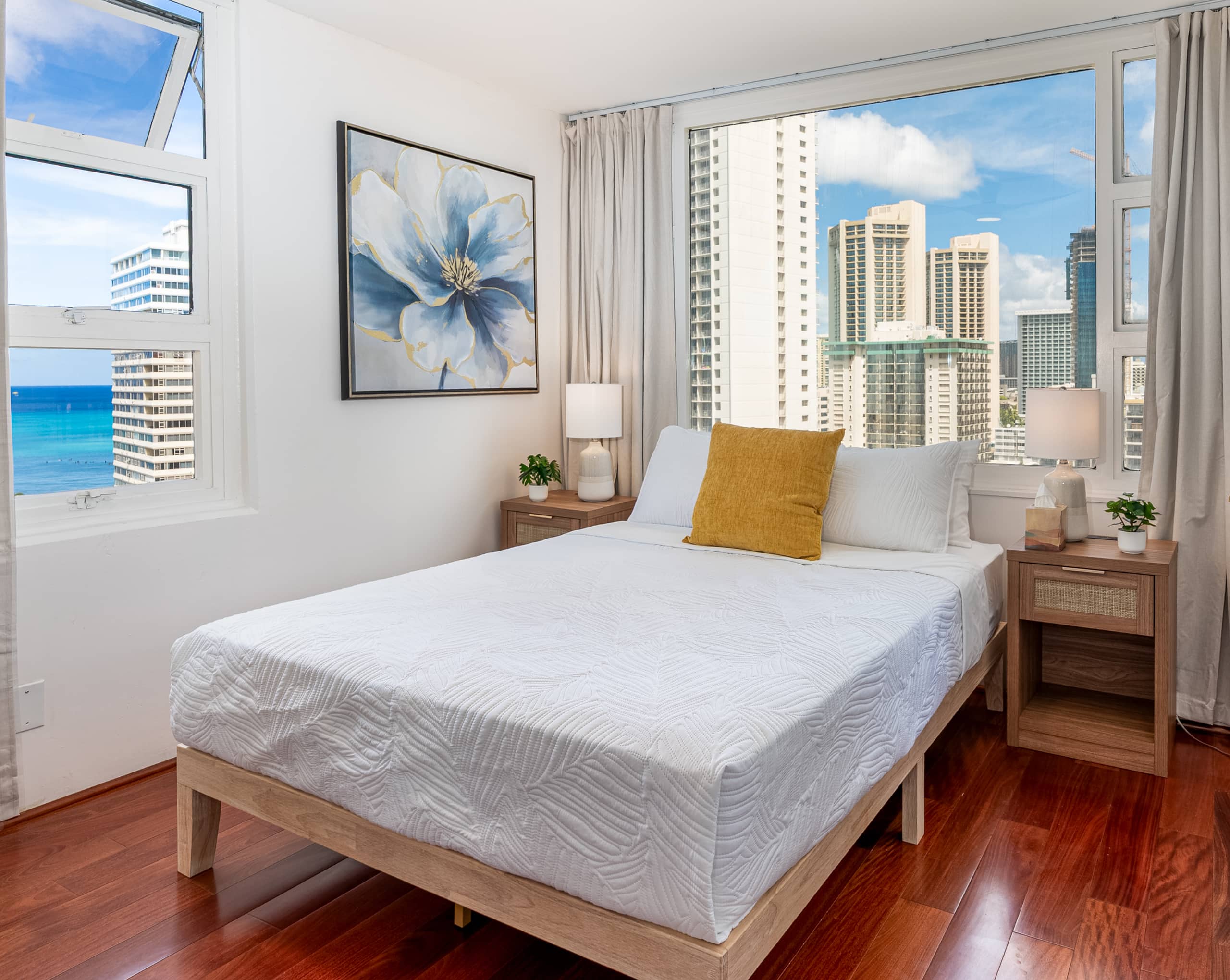 Newly Remodeled, Ocean Views, Free Parking - Image 19