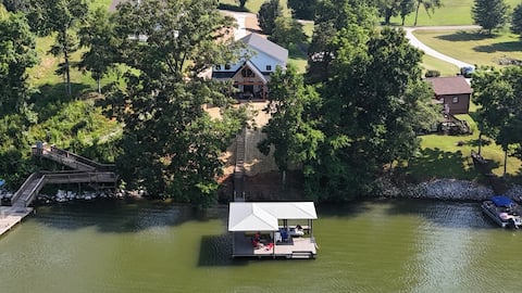 Peaceful Emory River Retreat w/ Waterfront