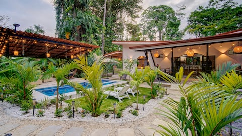 Amalfi House-Black Beach Puerto Viejo-Pool-BBQ