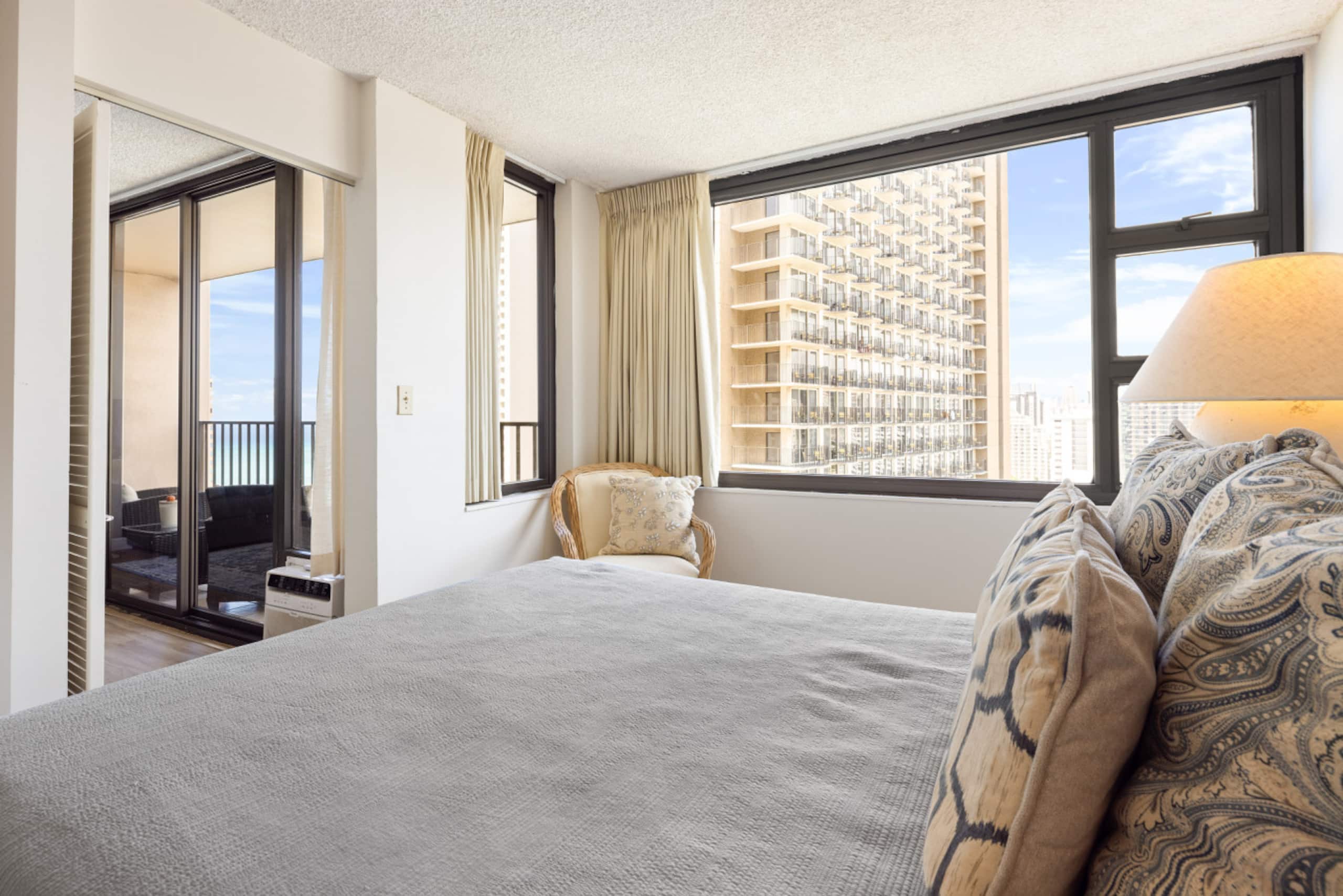 Condo in Honolulu · ★4.73 · 1 bedroom · 1 bed · 1 private bath - Image 20