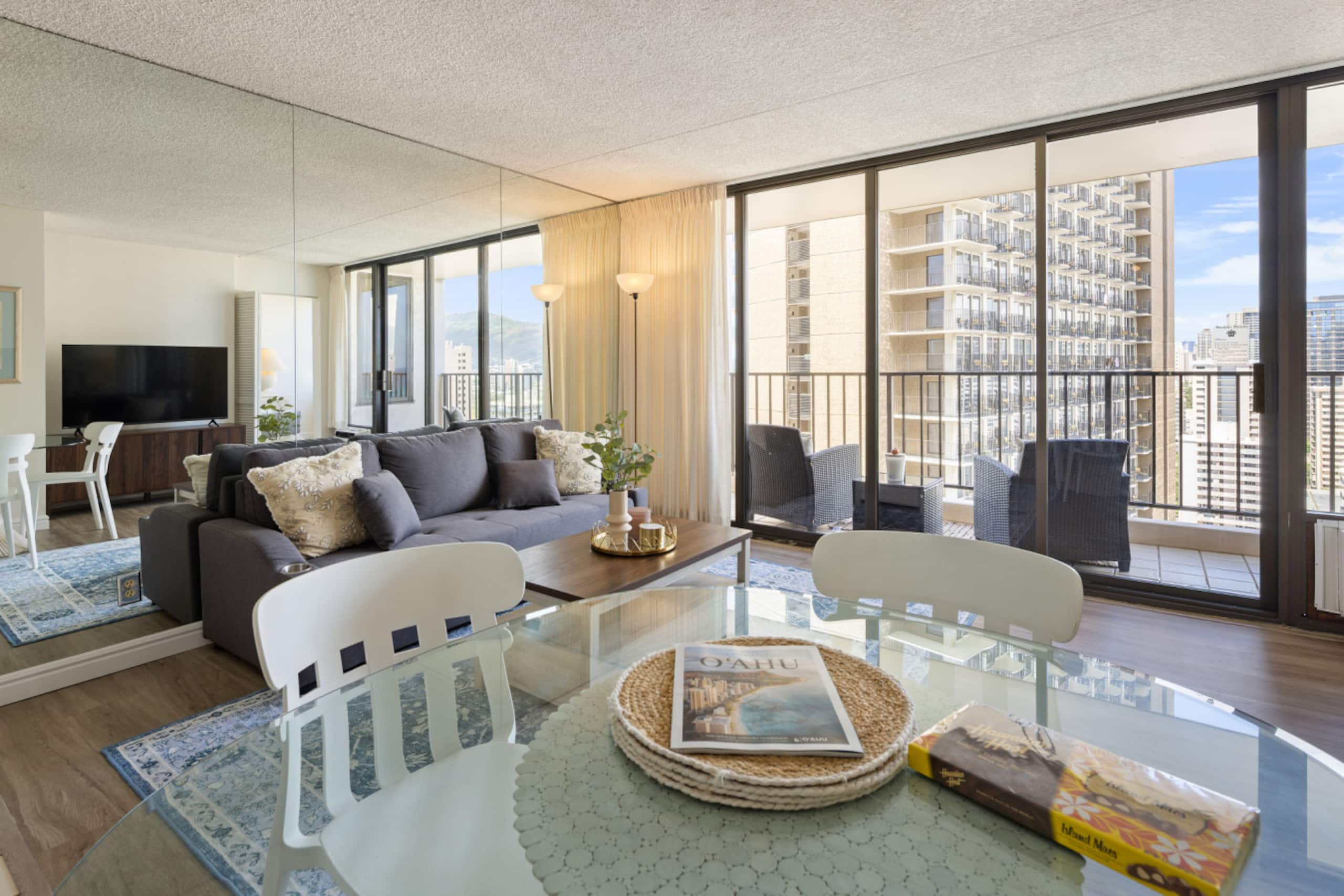 Condo in Honolulu · ★4.73 · 1 bedroom · 1 bed · 1 private bath - Image 11