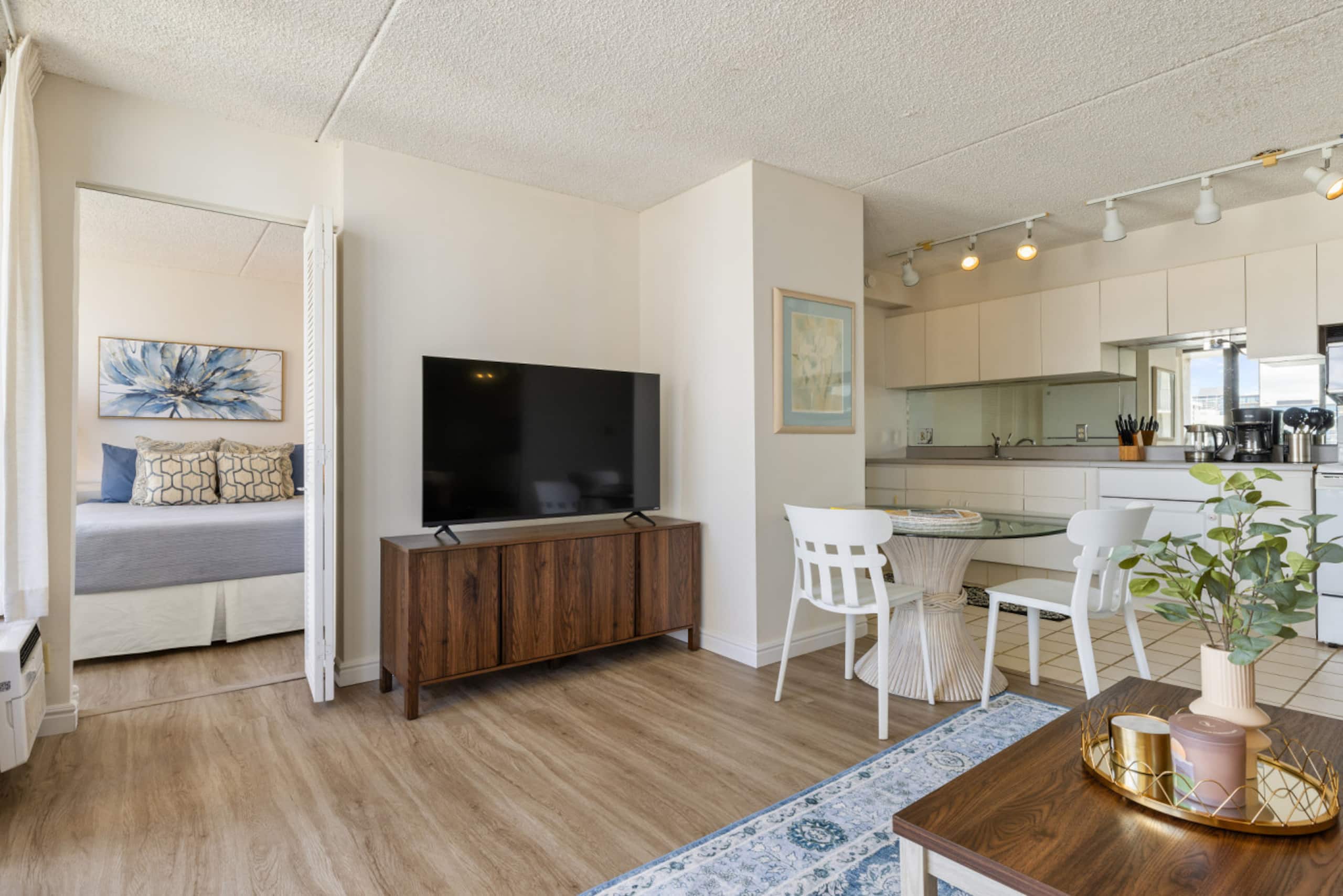 Condo in Honolulu · ★4.73 · 1 bedroom · 1 bed · 1 private bath - Image 27