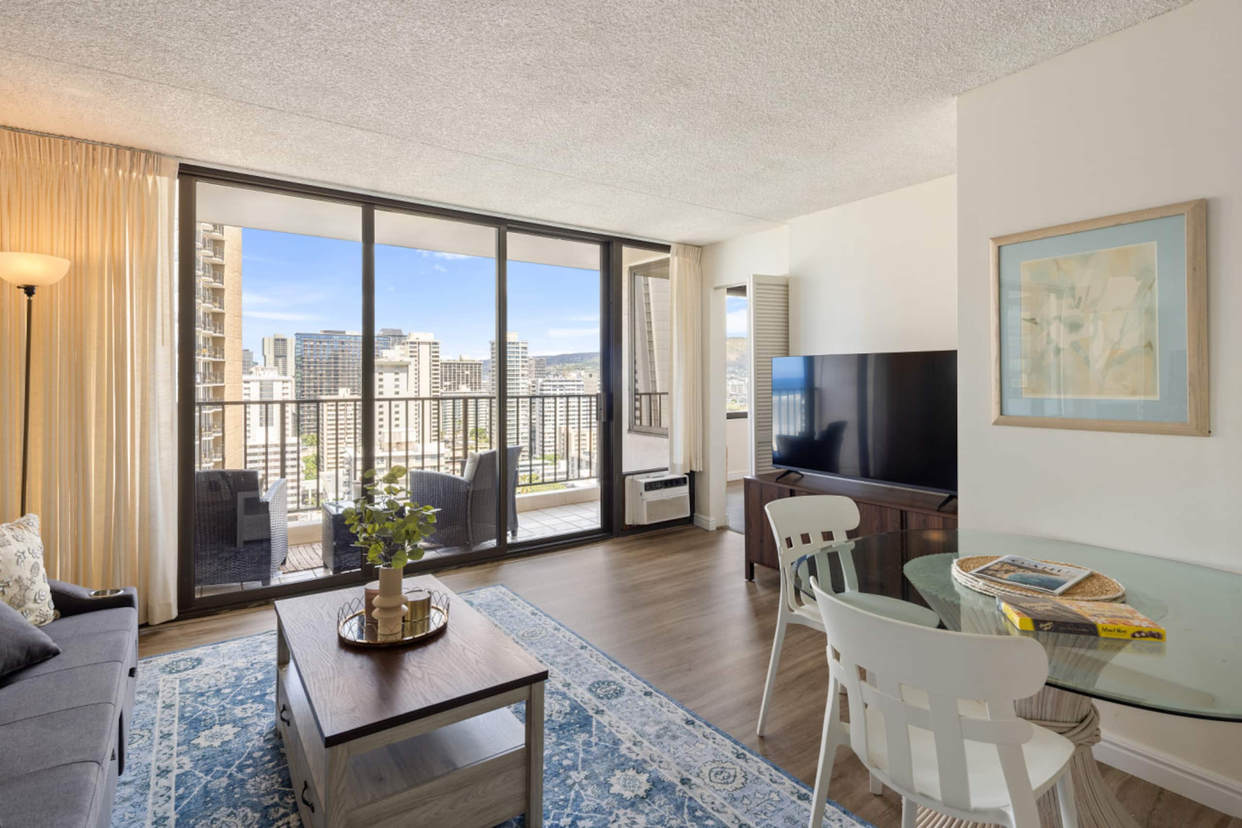 Condo in Honolulu · ★4.73 · 1 bedroom · 1 bed · 1 private bath - Image 4