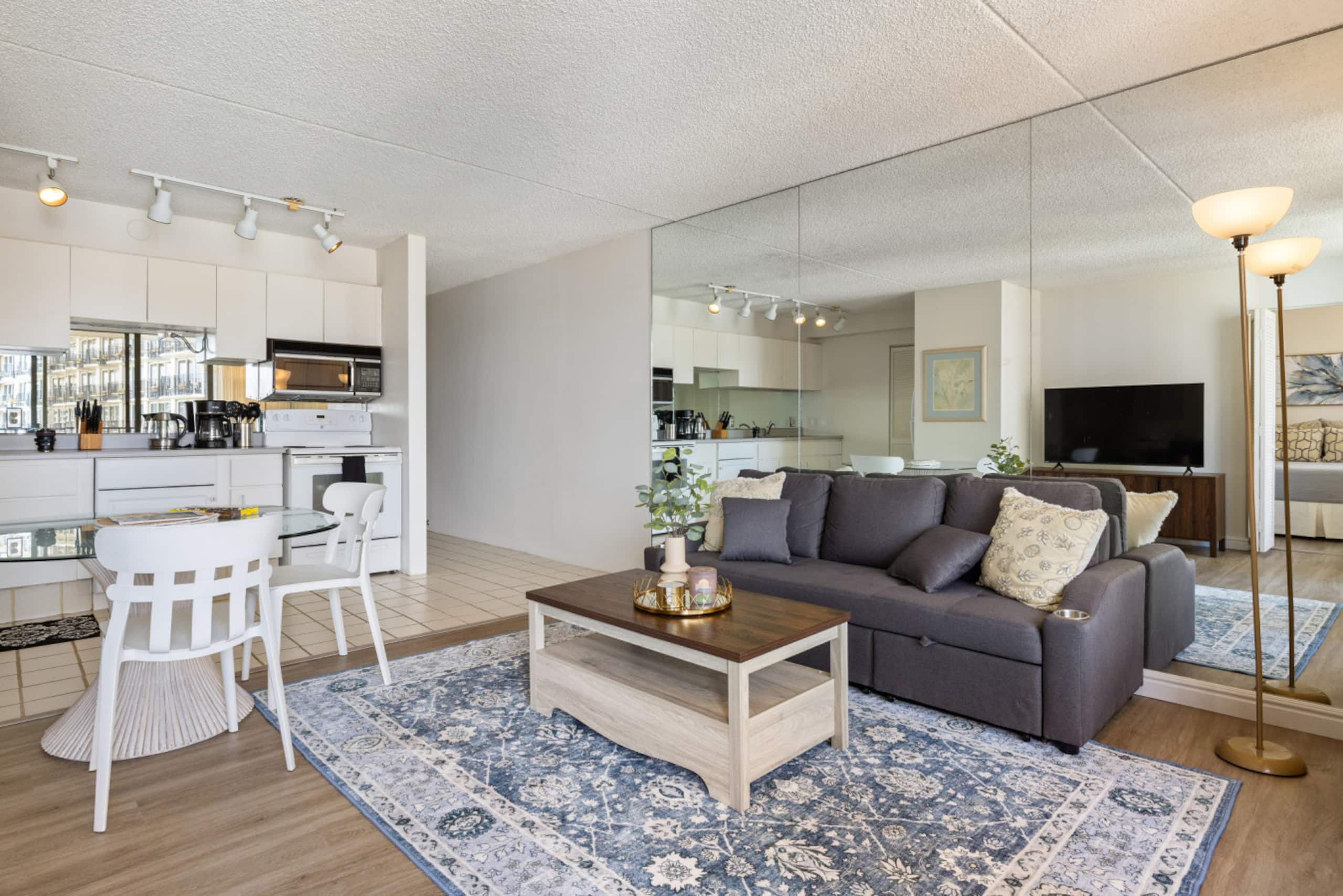 Condo in Honolulu · ★4.73 · 1 bedroom · 1 bed · 1 private bath - Image 8