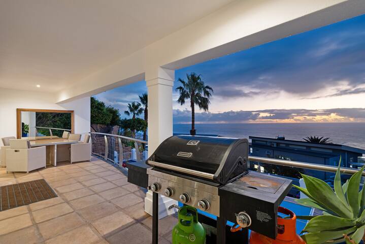 Elegant Coastal Villa with Ocean Views gallery image 3