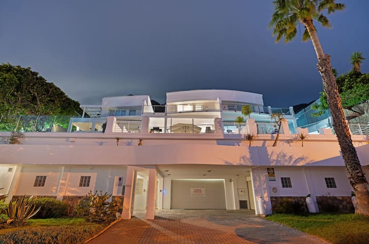 Elegant Coastal Villa with Ocean Views