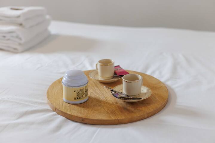 Საძინებელი ორადგილიანი საწოლით 