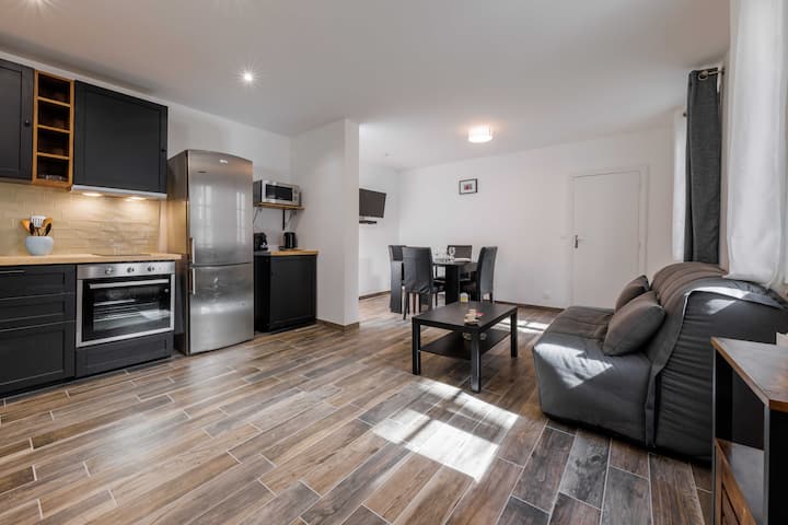 Მისაღები ოთახი 140x190 გასაშლელი დივნით